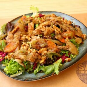 Ensalada de Chipirones Fritos con Tartar de Tomate